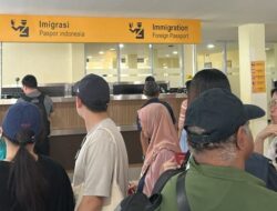 Wisatawan Mengeluh Antrian Lama di Konter Paspor Imigrasi Pelabuhan Internasional SBP Tanjungpinang