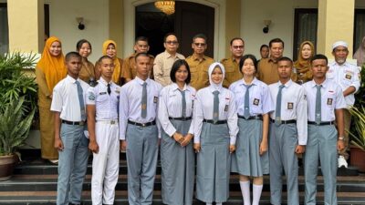 Bupati Iskandarsyah Lepas Calon Paskibraka Ikuti Seleksi Provinsi Kepri