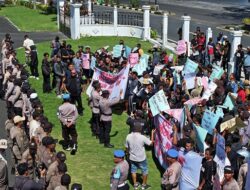 250 Petugas Kepolisian Dikerahkan saat Unjuk Rasa Nelayan Agar Kondusif