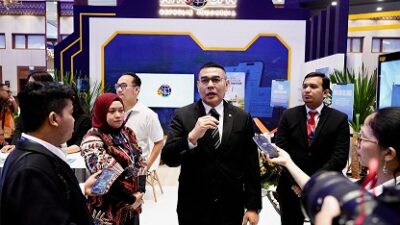 Wamen Ossy Tinjau Booth Kementerian ATR/BPN di ICI 2025, Perkenalkan Peran Strategis dalam Infrastruktur