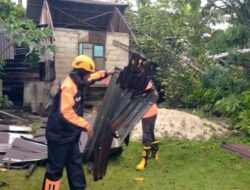 Tujuh Rumah Warga di Singkep Rusak Akibat Dihempar Angin Puting Beliung