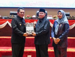 Ansar Serahkan Ranperda RPJMD 2025–2029, Tegaskan Komitmen Pembangunan Maju, Makmur dan Merata