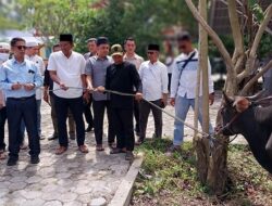 Idul Adha 2025: Dinas PUPR Karimun Salurkan Daging Kurban ke Warga Terdampak Stunting