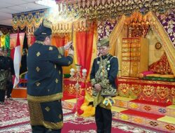 LAM Kepri Kota Batam Tabalkan Gelar Adat kepada Kepala – Wakil Kepala BP Batam