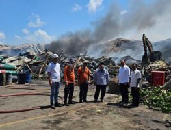 Komisi III DPRD Batam Tinjau Lokasi Kebakaran Gudang Limbah B3