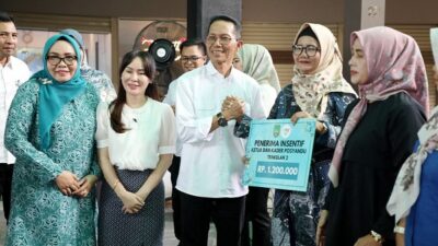 Pemko Batam Gulirkan Insentif bagi 703 Kader Posyandu Sekupang dan Lubukbaja