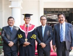 Amsakar Achmad Raih Gelar Doktor Ilmu Pemerintahan di IPDN : Berikan Kontribusi Terbaik Bagi Batam
