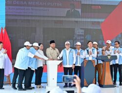 Menteri Nusron Dampingi Presiden Prabowo Resmikan 80.000 Koperasi Desa Merah Putih