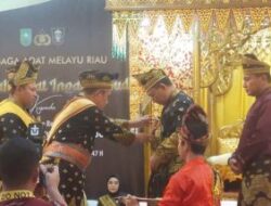 Anugerah Ingatan Budi Kepada Kapolri, Wujud Tradisi Melayu Riau