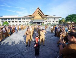 Gubernur Riau dan Jajaran ASN Ikut Menari Bareng Bocah Viral Dikha, Promosikan Pacu Jalur