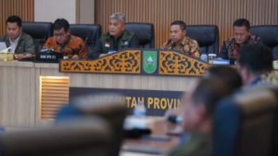 Abdul Wahid Imbau Sekolah Dalam Kawasan TNTN Tidak Terima Siswa Baru