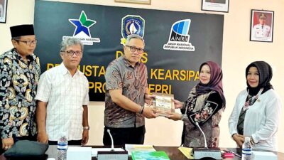 Teliti Sejarah Dwikora, Tim Pusjarah Polri Gali Arsip di Dinas Kearsipan Kepri