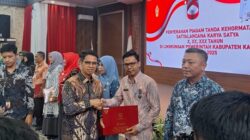 Diserahkan Bupati Iskandarsyah, 149 ASN Pemkab Karimun Terima Satyalancana Karya Satya dari Presiden