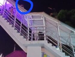 Viral, Pria di Karimun Gagal Lompat dari JPO