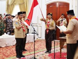 Gubernur Ansar Lantik Bupati Iskandarsyah Jabat Ketua Mabicab Gerakan Pramuka Karimun