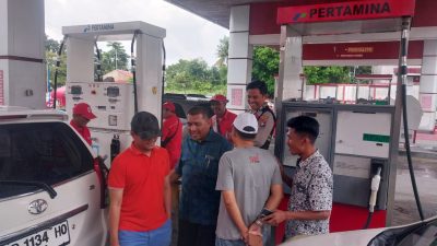 Pastikan Ketersediaan BBM, Wabup Karimun Rocky Sidak SPBU Poros