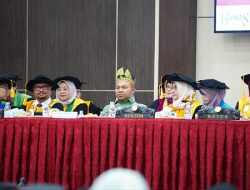 Dorong Keadilan Sosial, Gubri Abdul Wahid Kenalkan Program ‘Satu Rumah Satu Sarjana’ di Hadapan Ribuan Wisudawan
