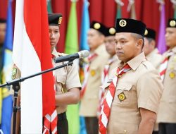 Abdul Wahid Lantik Pengurus Kwarda Pramuka Riau, Harap Gerakan Pramuka Jadi Guru Kehidupan dan Pelindung Alam Lewat Green for Riau