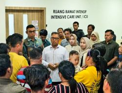 Wagub Nyanyang Jenguk Korban Kebakaran Kapal Federal II di Batam, Desak BPJS Naker Segera Penuhi Hak Korban