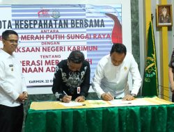 Kejari Karimun dan Ketua Koperasi Merah Putih Sungai Raya Teken Nota Kesepekatan Bersama
