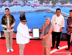Kepala BPJPH RI Serahkan Sertifikat Halal Gratis ke Pengusaha UMKM di Tanjungpinang