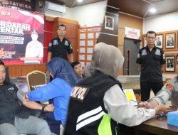 Polres Karimun Gelar Donor Darah Peringati Hari Jadi Humas Polri Ke-74