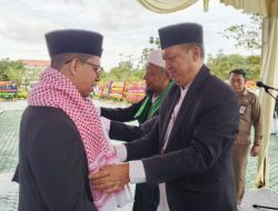 Iskandarsyah dan Rocky Dinobatkan Sebagai Bapak Santri Kabupaten Karimun