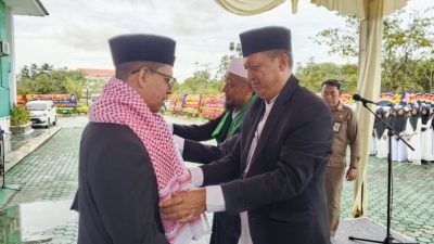Iskandarsyah dan Rocky Dinobatkan Sebagai Bapak Santri Kabupaten Karimun