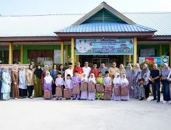 Orang Tua Siswa Apresiasi Program Seragam Sekolah Gratis Pemkab Karimun