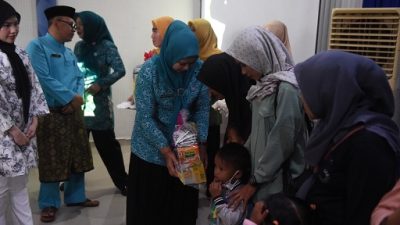 Tekan Angka Stunting, TP-PKK Kepri Salurkan 202 Paket Nutrisi Balita Berisiko di Bintan, Fokus Edukasi Gizi Keluarga