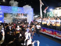Pecah! Gubernur Ansar Lepas 3.300 Pelari di Ajang BTN Kepri Moonrun 2025