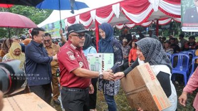 Perkuat Ketahanan Pangan, Lis Darmansyah Serahkan Bantuan Sarpras Tani, Ternak, dan Nelayan