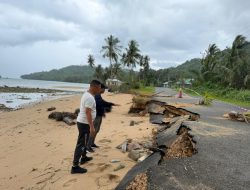 Bupati Aneng Tanggap Darurat Tinjau Lokasi Abrasi Ancam Jalan Utama di Pasir Panjang