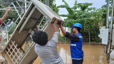 Layanan Telkomsel di Sumatera Barat Pulih 99% Usai Banjir dan Longsor