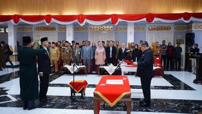 Perkuat Kabinet Riau, Plt Gubri SF Hariyanto Resmi Lantik 14 Pejabat Eselon II