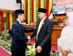 Muhammad Yunus Muda Resmi Jabat Waka III DPRD Batam, Amsakar: Perkuat Kebersamaan Bangun Daerah