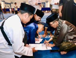 Tarawih Perdana di Masjid Agung Raja Hamidah, Amsakar Achmad Refleksi Satu Tahun Kepemimpinan