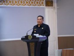 Tindak Lanjut Arahan Presiden Prabowo, Plt Gubri Instruksikan Pemda se-Riau Berantas Sampah dan Kabel Semrawut