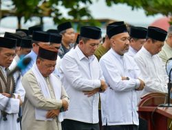 Atasi Kekeringan, Gubernur Ansar dan Warga Gelar Shalat Istisqa di Pulau Penyengat