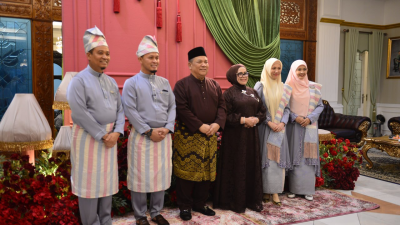 Silaturahmi Idulfitri 1447 H, Plt Gubernur Riau SF Hariyanto Terima Warga di Kediaman