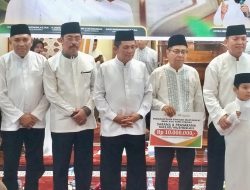Safari Ramadhan di Karimun, Gubernur Ansar Serahkan Bantuan Masjid Rp450 Juta