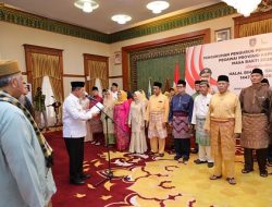 Gubernur Ansar Kukuhkan Pengurus Purnabakti Kepri 2026-2029 di Gedung Daerah