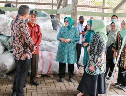 Studi Banding ke Jakarta Barat, TP-PKK Batam Perkuat Sistem Bank Sampah Berbasis Masyarakat