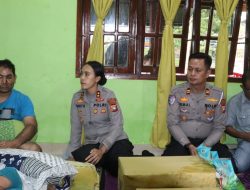Wujud Empati, Kapolres Karimun AKBP Yunita Stevani Sambangi Rumah Duka Korban Laka Tugu MTQ