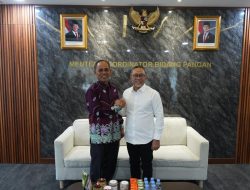 Perjuangkan Nasib Petani, Bupati Inhil Desak Menko Pangan Tetapkan Harga Minimum Kelapa