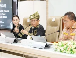 Batam Jadi Mentor FTZ, Amsakar Achmad Paparkan Strategi Investasi ke Gubernur NTT