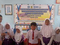 Bupati Iskandarsyah Salurkan Kartu PIP Tahap I untuk 5.506 Siswa di Kabupaten Karimun