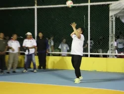 Servis Pertama Bupati Roby Kurniawan Tandai Dimulainya Voli Bupati Cup III 2026