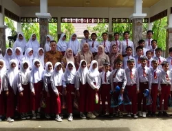 Perdana Terima Kunjungan Siswa SD, Wabup Inhil Yuliantini Edukasi Tata Kelola Pemerintahan